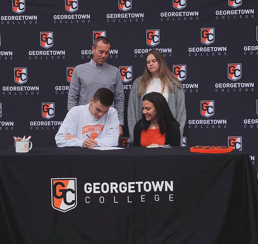 Harrison Booher officially inks with Georgetown